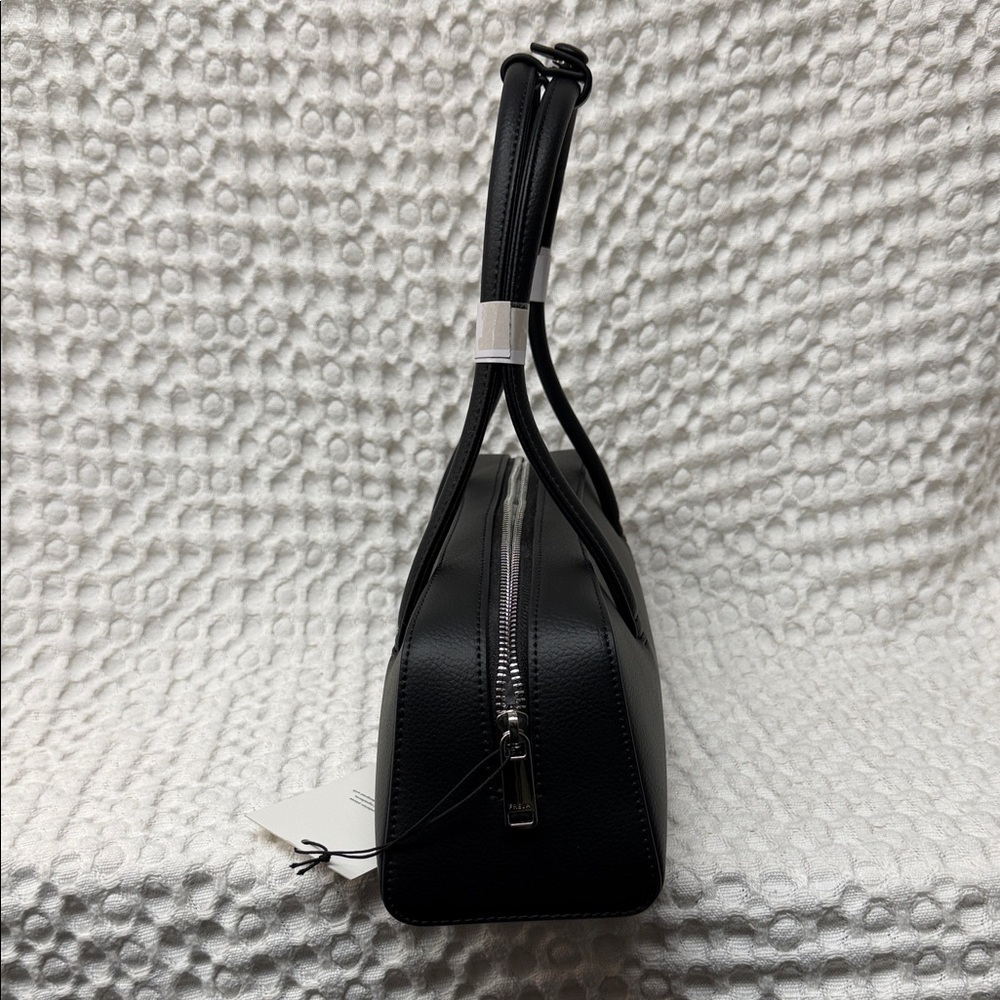 Freja Mercer Black bag - Picture 4 of 9